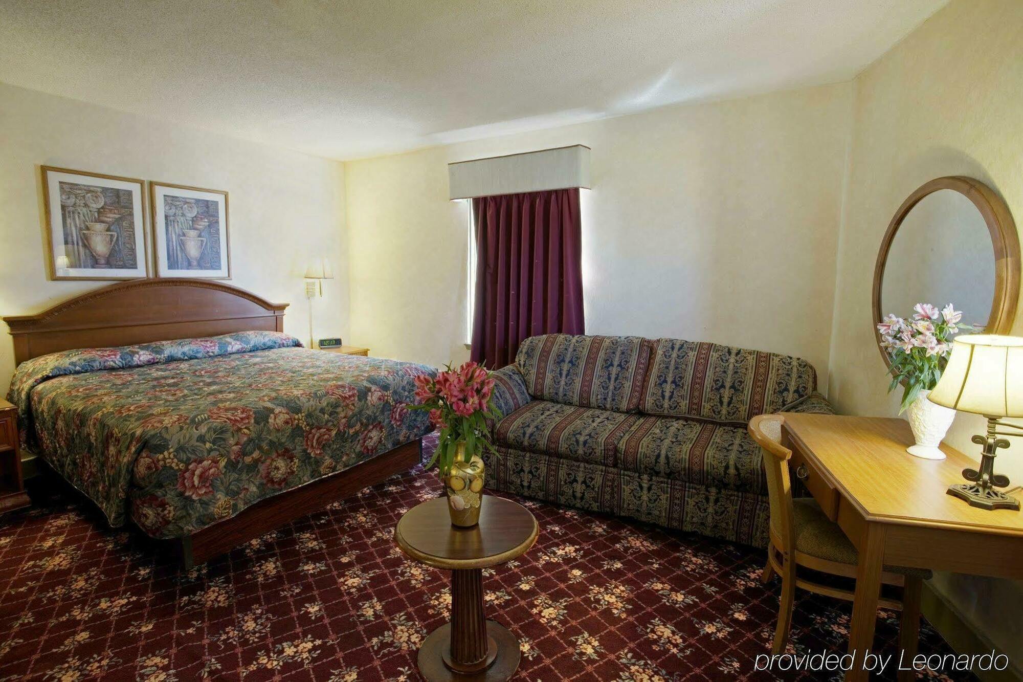 Americas Best Value Inn ディアボーン 部屋 写真